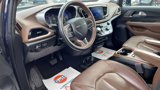 Used 2017 Chrysler Pacifica Limited w/ Advanced Safetytec Group image 2