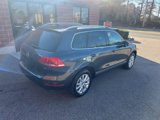 Used 2013 Volkswagen Touareg Sport image 5