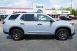 Used 2025 Honda Pilot TrailSport image 3