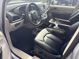Used 2023 Chrysler Pacifica Touring-L image 4
