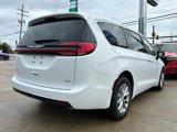 New 2025 Chrysler Pacifica Select image 5