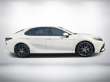 Used 2024 Toyota Camry SE image 2