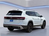 New 2025 Volkswagen Atlas Peak Edition SE image 5
