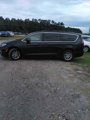 Used 2022 Chrysler Pacifica Touring-L image 4