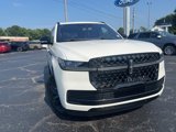 New 2025 Lincoln Navigator Reserve image 2
