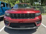 Used 2024 Jeep Grand Cherokee Altitude image 2