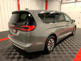Used 2022 Chrysler Pacifica Limited image 4