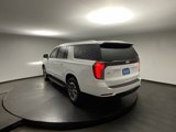 New 2025 Chevrolet Suburban LT image 5