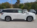New 2025 INFINITI QX80 Luxe image 3