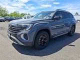 New 2025 Volkswagen Atlas Peak Edition SE image 2