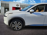 New 2025 Nissan Pathfinder Platinum image 2