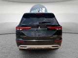 New 2025 Mitsubishi Outlander SE image 5