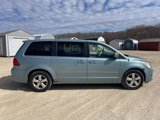Used 2009 Volkswagen Routan SE image 5