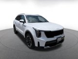 Used 2024 Kia Sorento S image 3