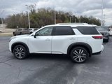 New 2025 Nissan Pathfinder Platinum image 4