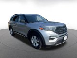 Used 2024 Ford Explorer XLT w/ Equipment Group 202A image 3