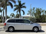 Used 2019 Dodge Grand Caravan SXT image 4