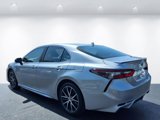 Used 2022 Toyota Camry SE image 3