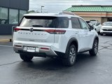 New 2025 Nissan Pathfinder SL image 3