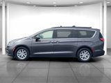 Used 2022 Chrysler Pacifica Touring-L image 4