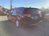 Used 2018 Chrysler Pacifica Touring-L Plus w/ Advanced Safetytec Group image 3