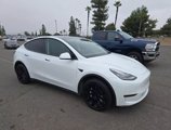 Used 2022 Tesla Model Y Long Range image 3