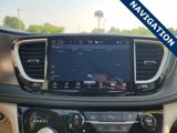 Used 2024 Chrysler Pacifica Select image 6