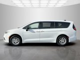 New 2025 Chrysler Pacifica Select image 2