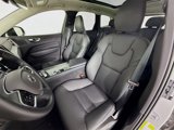 Used 2025 Volvo XC60 B5 Plus image 5