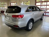 Used 2018 Kia Sorento LX image 4