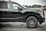 Used 2024 Nissan Titan SV image 4