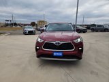 Used 2021 Toyota Highlander Platinum image 2