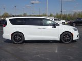 New 2025 Chrysler Pacifica Limited image 2