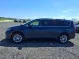 New 2025 Chrysler Pacifica Select image 2