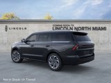 New 2025 Lincoln Navigator Reserve image 4