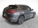 Used 2022 Alfa Romeo Stelvio Ti image 5