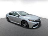 Used 2024 Toyota Camry SE image 2