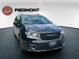 New 2026 Chrysler Pacifica Limited w/ S Appearance Package image 4