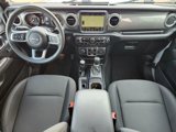 Used 2023 Jeep Gladiator Overland image 2