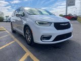 Used 2022 Chrysler Pacifica Limited image 2