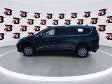 Used 2025 Chrysler Pacifica Select image 5