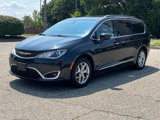 Used 2017 Chrysler Pacifica Touring-L w/ Tire & Wheel Group image 4