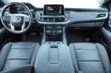 Used 2023 GMC Yukon XL SLT image 3