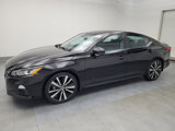 Used 2021 Nissan Altima 2.5 SR w/ SR Premium Package image 2