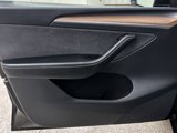 Used 2025 Tesla Model Y Long Range image 3