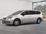 New 2025 Chrysler Pacifica Select image 2