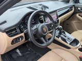 Certified 2024 Porsche Macan image 4