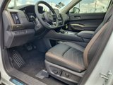 New 2025 Nissan Pathfinder Platinum image 2