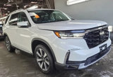 Used 2025 Honda Pilot Touring image 2