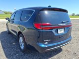 New 2025 Chrysler Pacifica Select image 3